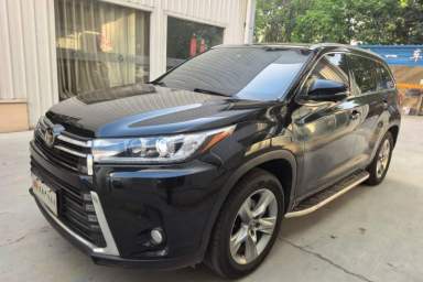Used Toyota Highlander 2018 2.0T Two-Wheel Drive Prestige Version 7 Seats China V Emission Standard