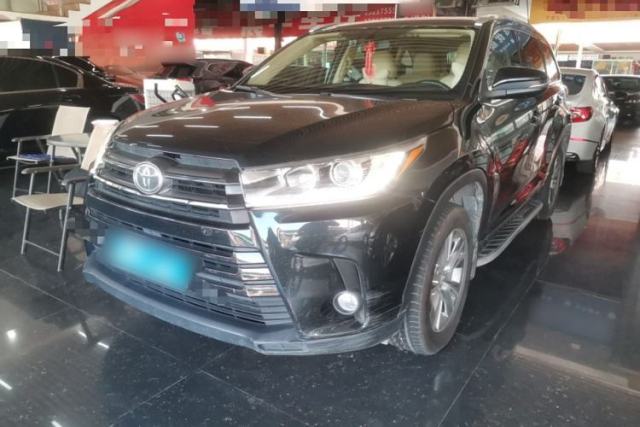 Ojetý Toyota Highlander 2018 2.0T Two-Wheel Drive Elite Version 5 Seats China VI Standard