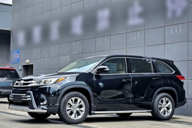 Used Toyota Highlander 2018 2.0T Two-Wheel Drive Elite Edition 5 Seats Emission Standard China V