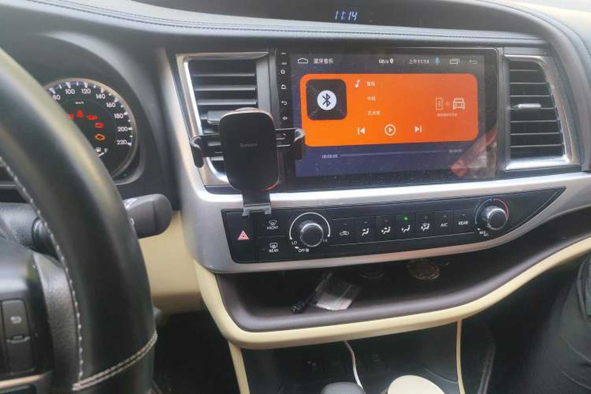 Used Toyota Highlander 2018 2.0T Four-Wheel Drive Elite Edition 7 Seats China VI Standard Audio And AC Panel