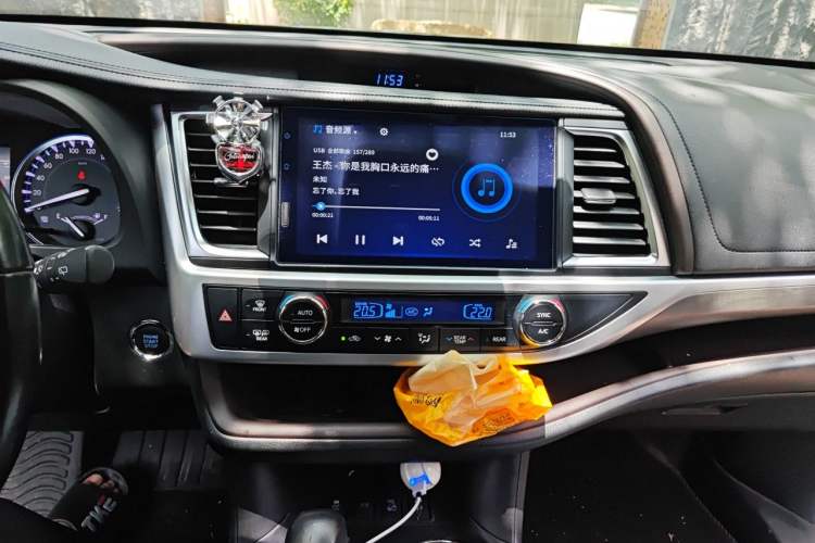 Used Toyota Highlander 2018 2.0T Four-Wheel Drive Supreme Edition 7-Seater China VI Audio And AC Panel