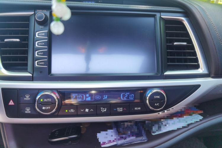 Used Toyota Highlander 2018 2.0T Four-Wheel Drive Knight Edition 7 Seats China VI Standard Audio And AC Panel