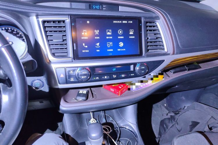 Used Toyota Highlander 2018 2.0T Four-Wheel Drive Prestige Version 7 Seats China VI Standard Audio And AC Panel