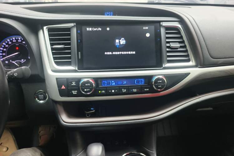 Used Toyota Highlander 2018 2.0T Four-Wheel Drive Supreme Edition 7-Seater China VI Audio And AC Panel
