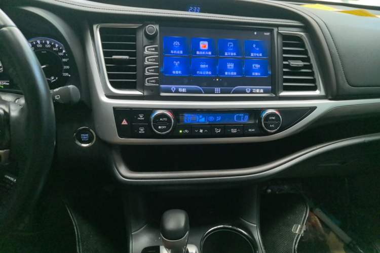 Used Toyota Highlander 2018 2.0T Four-Wheel Drive Knight Edition 7 Seats China VI Standard Audio And AC Panel
