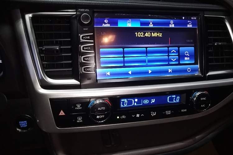Used Toyota Highlander 2018 2.0T Four-Wheel Drive Knight Edition 7 Seats China VI Standard Audio And AC Panel