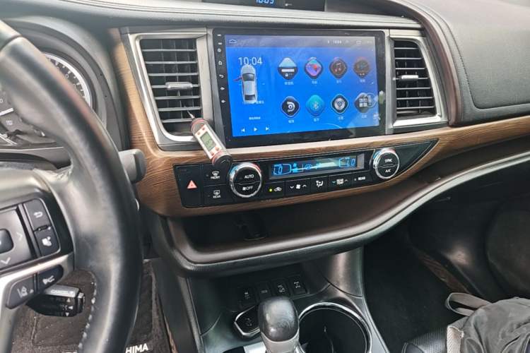 Used Toyota Highlander 2018 2.0T Four-Wheel Drive Luxury Edition 7 Seats China V Emission Standard Audio And AC Panel
