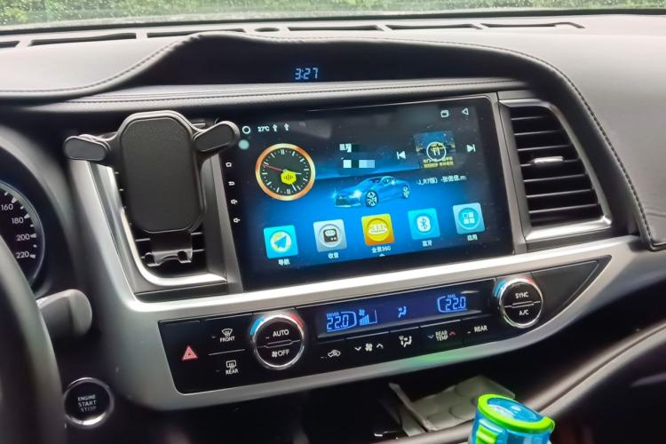 Used Toyota Highlander 2018 2.0T Four-Wheel Drive Luxury Version 7 Seats China VI Standard Audio And AC Panel