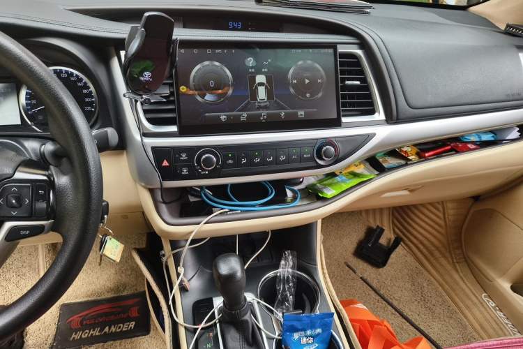 Used Toyota Highlander 2018 2.0T Two-Wheel Drive Elite Edition 5 Seats Emission Standard China V Audio And AC Panel