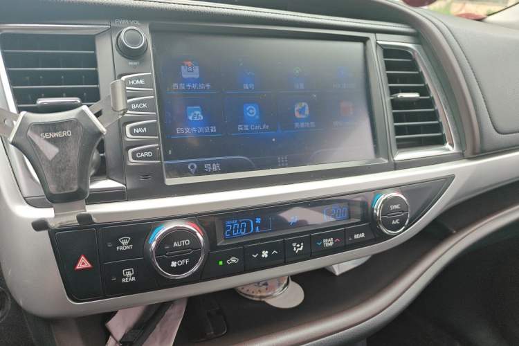 Used Toyota Highlander 2018 2.0T Four-Wheel Drive Luxury Version 7 Seats China VI Standard Audio And AC Panel