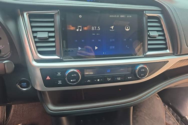 Used Toyota Highlander 2018 2.0T Four-Wheel Drive Prestige Version 7 Seats China VI Standard Audio And AC Panel