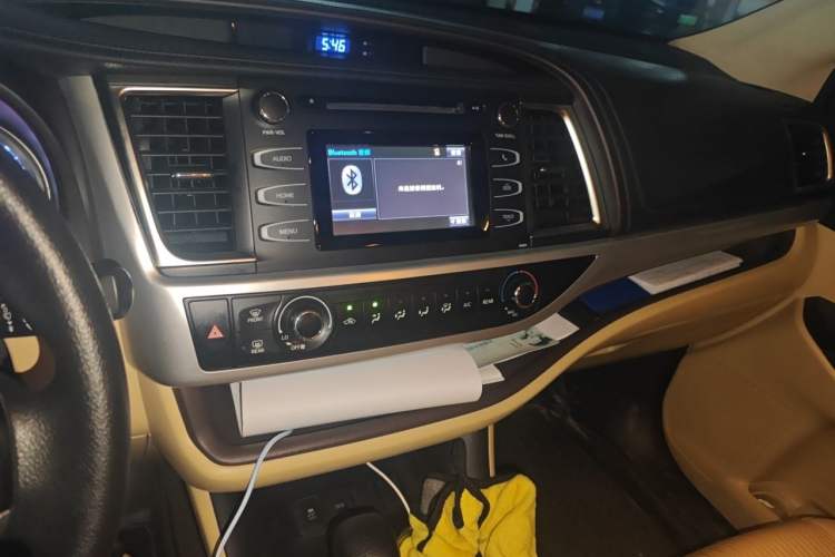 Used Toyota Highlander 2018 2.0T Two-Wheel Drive Elite Edition 5 Seats Emission Standard China V Audio And AC Panel