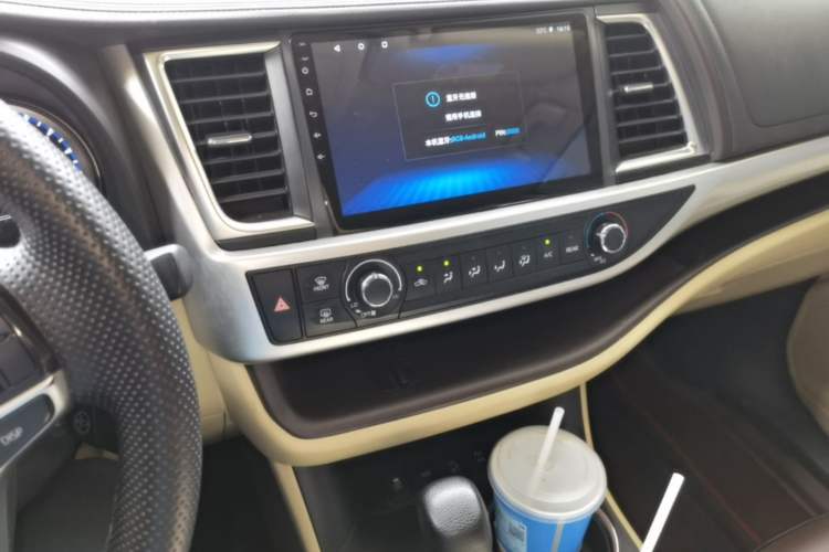 Used Toyota Highlander 2018 2.0T Four-Wheel Drive Elite Edition 7 Seats China VI Standard Audio And AC Panel