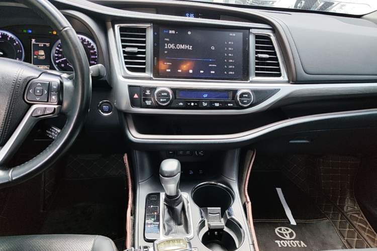Used Toyota Highlander 2018 2.0T Four-Wheel Drive Ultimate Edition 7-Seater Emission Standard China V Audio And AC Panel