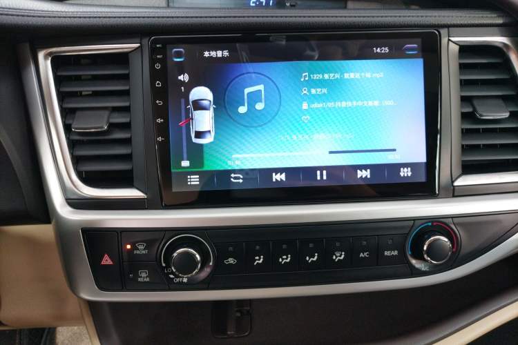Used Toyota Highlander 2018 2.0T Two-Wheel Drive Elite Edition 7 Seats Emission Standard China V Audio And AC Panel