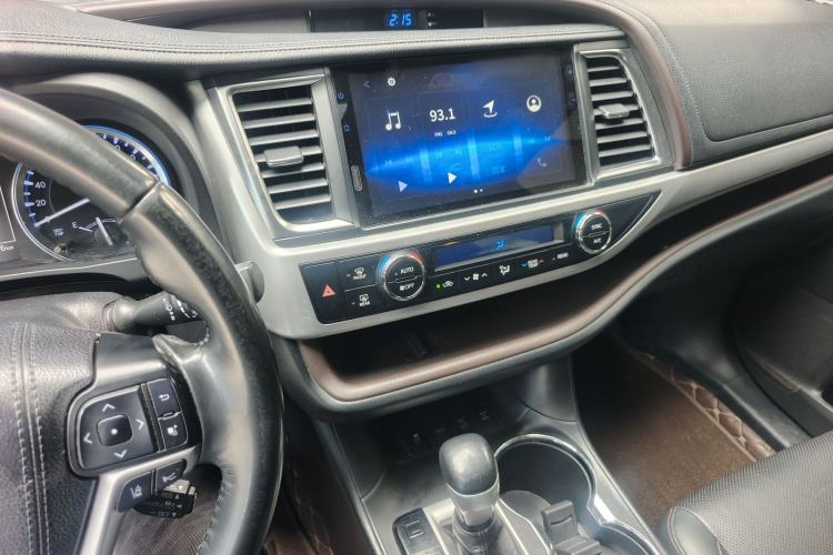 Used Toyota Highlander 2018 2.0T Four-Wheel Drive Prestige Version 7 Seats China V Emission Standard Audio And AC Panel