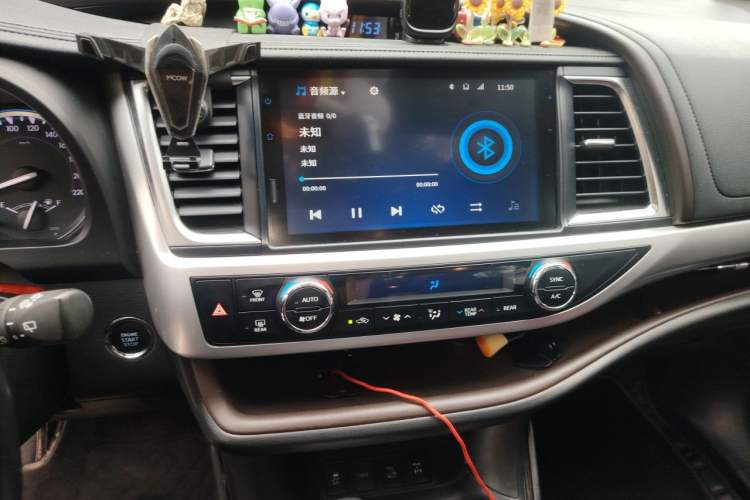 Used Toyota Highlander 2018 2.0T Four-Wheel Drive Prestige Version 7 Seats China VI Standard Audio And AC Panel