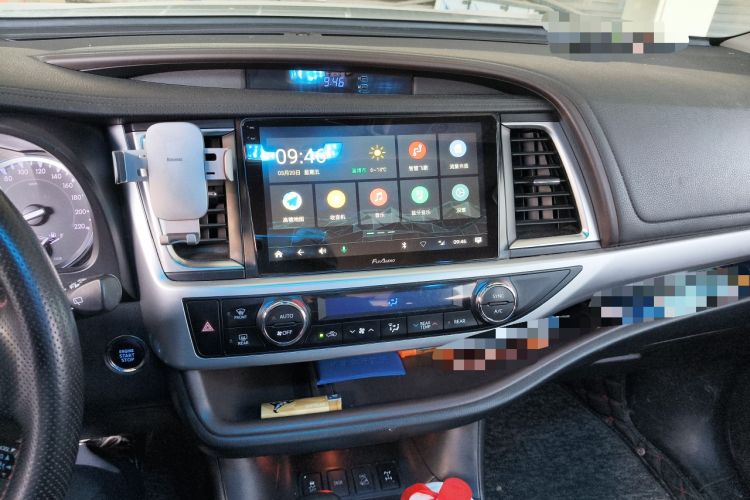 Used Toyota Highlander 2018 2.0T Four-Wheel Drive Luxury Version 7 Seats China VI Standard Audio And AC Panel