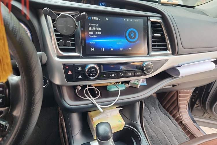 Used Toyota Highlander 2018 2.0T Four-Wheel Drive Prestige Version 7 Seats China V Emission Standard Audio And AC Panel
