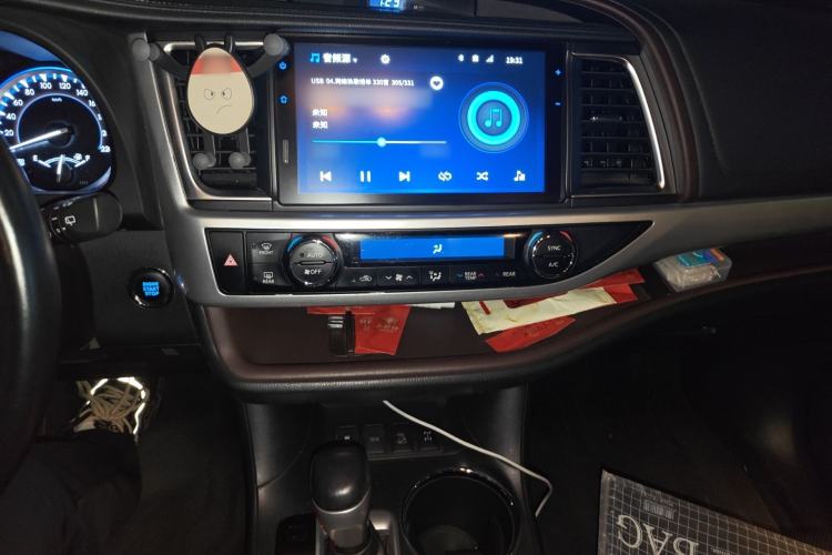 Used Toyota Highlander 2018 2.0T Four-Wheel Drive Prestige Version 7 Seats China VI Standard Audio And AC Panel