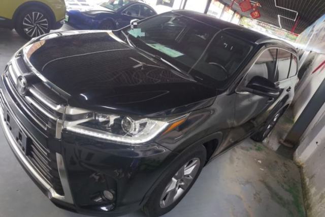 Toyota Highlander 2018 2.0T Four-Wheel Drive Prestige Version 7 Seats China VI Standard usado