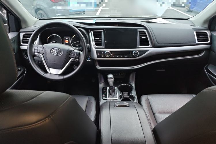 Used Toyota Highlander 2018 2.0T Four-Wheel Drive Supreme Edition 7-Seater China VI Center Console