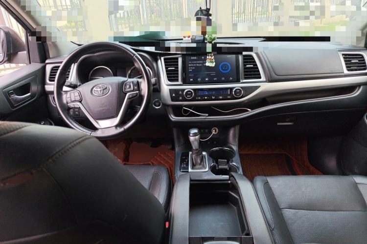 Used Toyota Highlander  Center Console