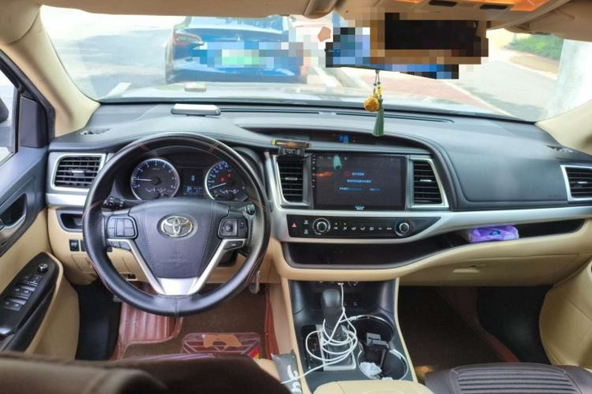 Used Toyota Highlander 2018 2.0T Four-Wheel Drive Elite Edition 7 Seats China VI Standard Center Console