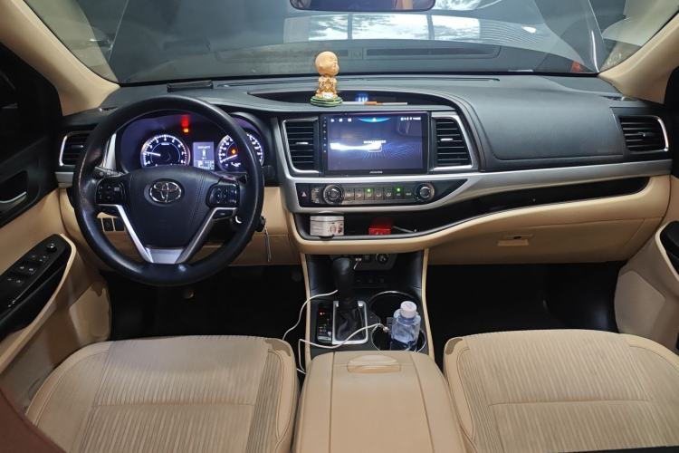 Used Toyota Highlander 2018 2.0T Four-Wheel Drive Elite Edition 7 Seats China VI Standard Center Console