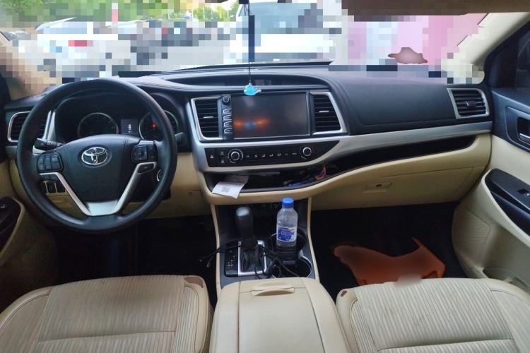 Used Toyota Highlander 2018 2.0T Four-Wheel Drive Elite Edition 7 Seats China V Standard Center Console