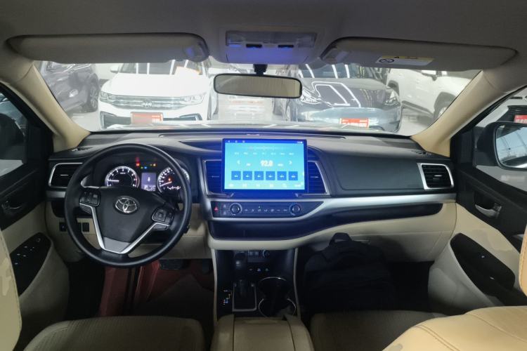 Used Toyota Highlander 2018 2.0T Four-Wheel Drive Elite Edition 7 Seats China VI Standard Center Console