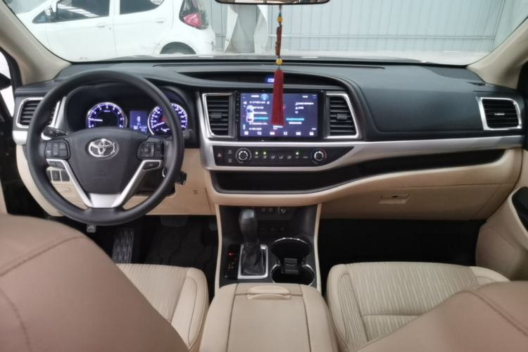 Used Toyota Highlander 2018 2.0T Four-Wheel Drive Elite Edition 7 Seats China V Standard Center Console
