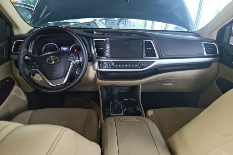 Used Toyota Highlander 2018 2.0T Four-Wheel Drive Elite Edition 7 Seats China VI Standard Center Console