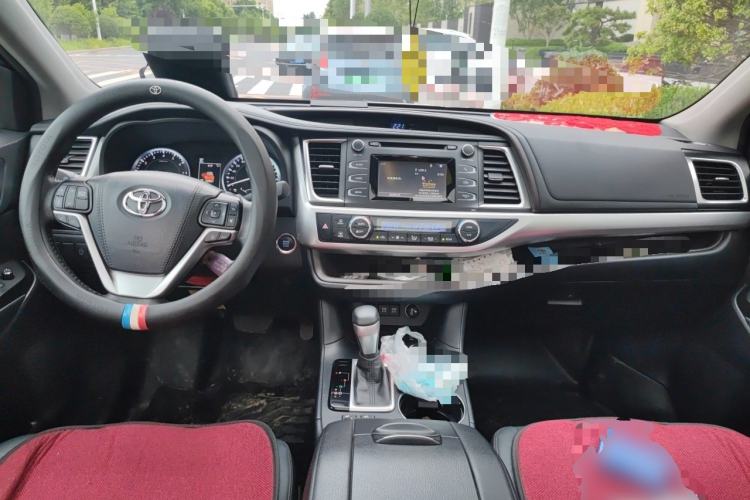 Used Toyota Highlander 2018 2.0T Four-Wheel Drive Luxury Version 7 Seats China VI Standard Center Console