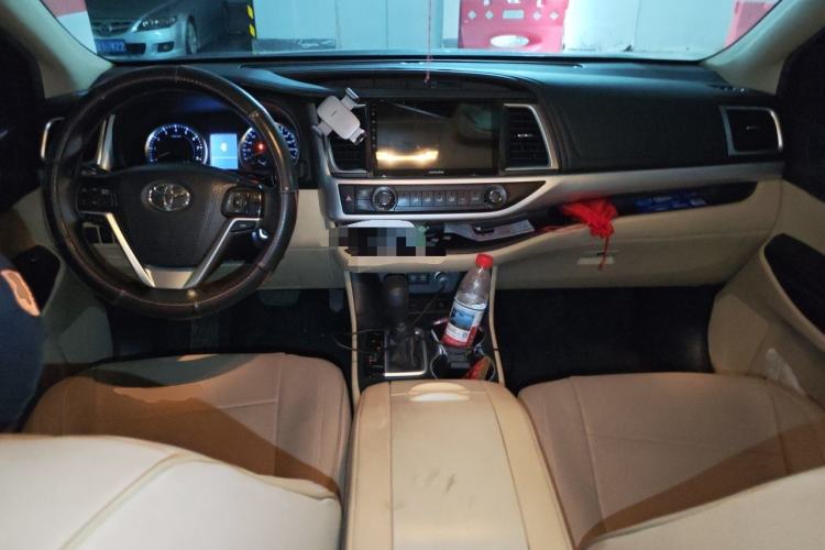 Used Toyota Highlander 2018 2.0T Four-Wheel Drive Elite Edition 7 Seats China VI Standard Center Console