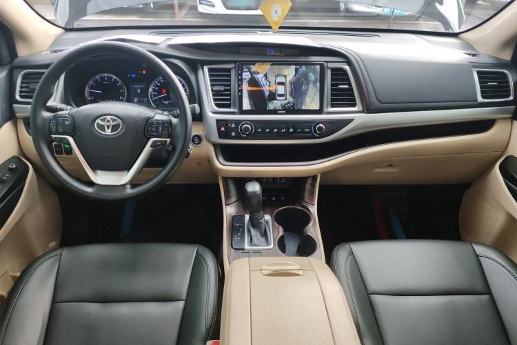Used Toyota Highlander 2018 2.0T Four-Wheel Drive Elite Edition 7 Seats China VI Standard Center Console