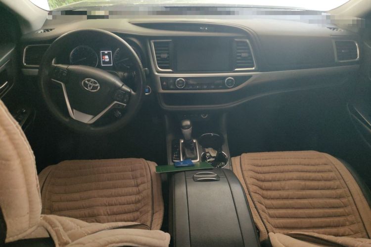 Used Toyota Highlander 2018 2.0T Two-Wheel Drive Prestige Version 7 Seats China V Emission Standard Center Console