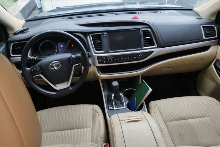 Used Toyota Highlander 2018 2.0T Four-Wheel Drive Elite Edition 7 Seats China V Standard Center Console