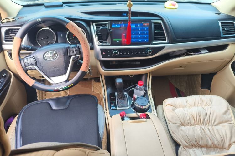 Used Toyota Highlander 2018 2.0T Four-Wheel Drive Elite Edition 7 Seats China V Standard Center Console