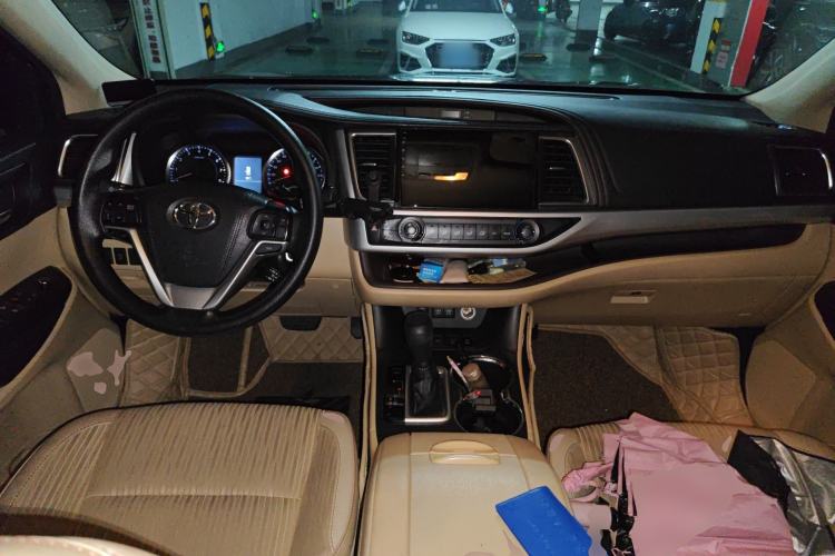 Used Toyota Highlander 2018 2.0T Four-Wheel Drive Elite Edition 7 Seats China V Standard Center Console