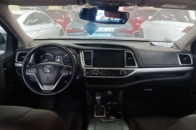Used Toyota Highlander 2018 2.0T Four-Wheel Drive Prestige Version 7 Seats China V Emission Standard Center Console
