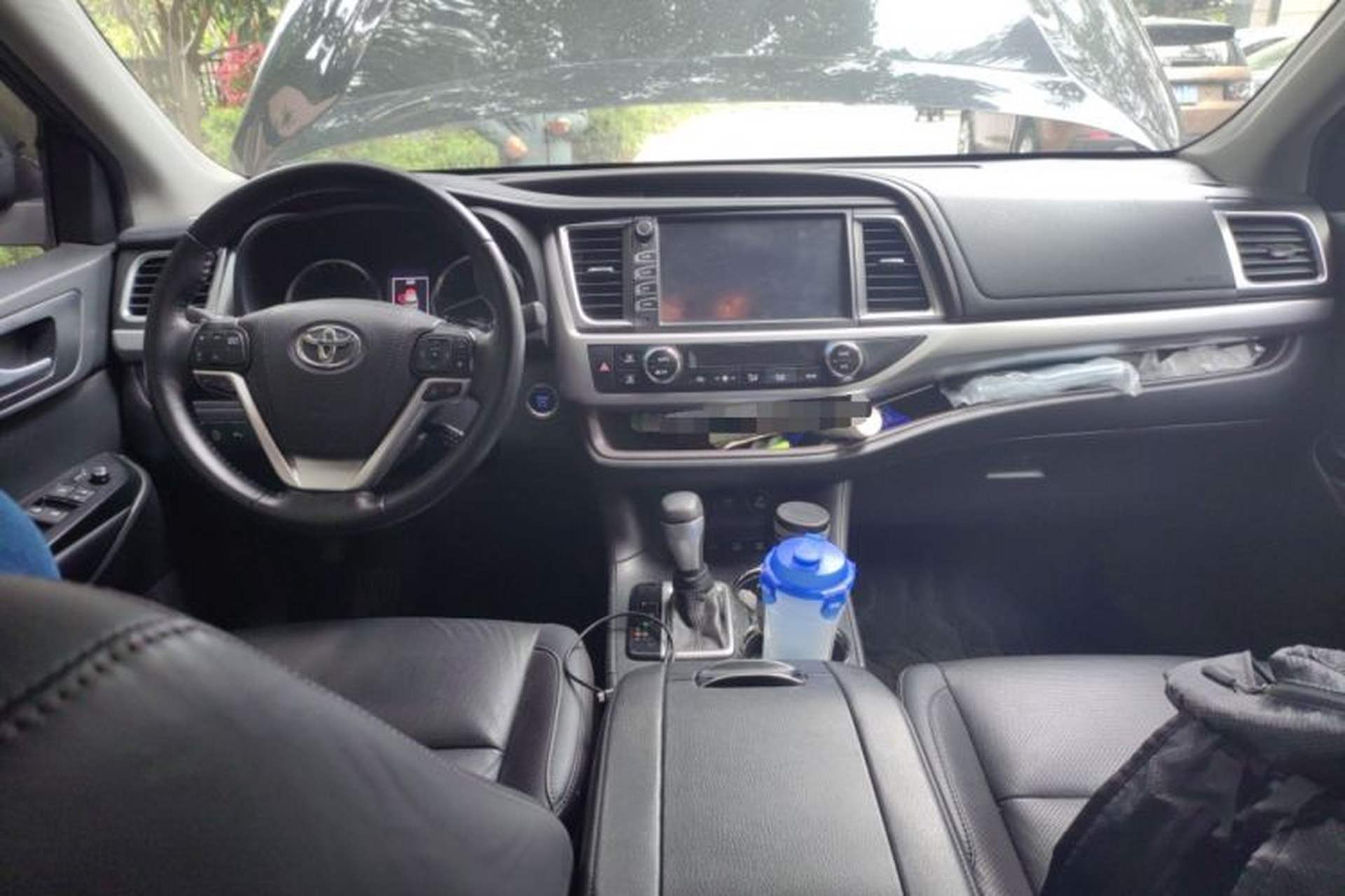 Used Toyota Highlander 2018 2.0T Four-Wheel Drive Luxury Version 7 Seats China VI Standard Center Console