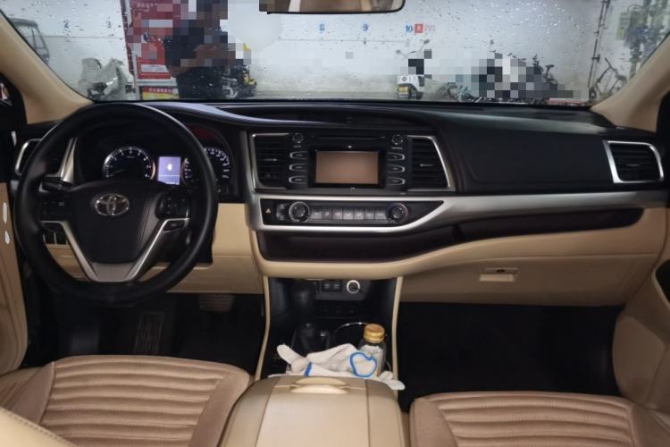 Used Toyota Highlander 2018 2.0T Four-Wheel Drive Elite Edition 7 Seats China VI Standard Center Console
