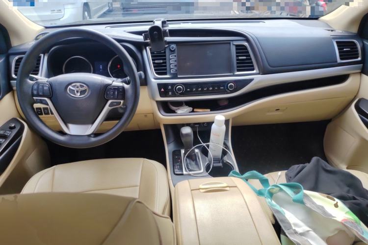 Used Toyota Highlander 2018 2.0T Four-Wheel Drive Elite Edition 7 Seats China V Standard Center Console