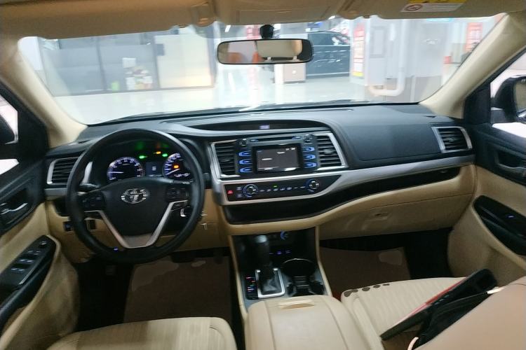 Used Toyota Highlander 2018 2.0T Four-Wheel Drive Elite Edition 7 Seats China VI Standard Center Console