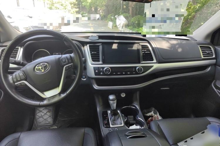 Used Toyota Highlander 2018 2.0T Four-Wheel Drive Prestige Version 7 Seats China VI Standard Center Console