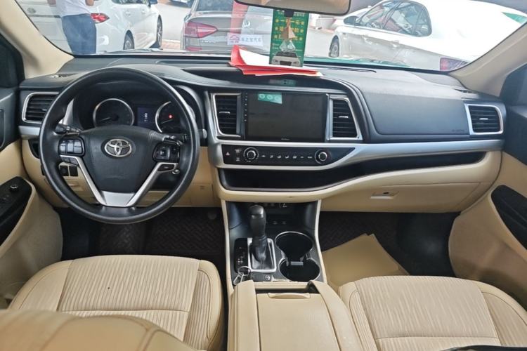 Used Toyota Highlander 2018 2.0T Four-Wheel Drive Elite Edition 7 Seats China V Standard Center Console