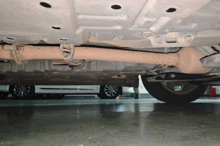Used Toyota Highlander 2018 2.0T Four-Wheel Drive Luxury Edition 7 Seats China V Emission Standard Chassis Front Right