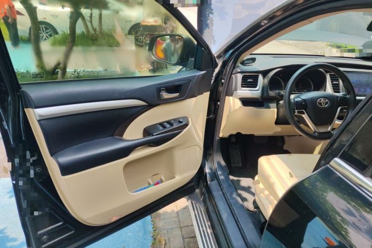 Used Toyota Highlander 2018 2.0T Two-Wheel Drive Elite Edition 7 Seats Emission Standard China V Driver Seat