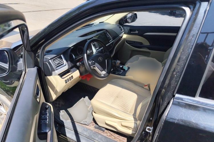 Used Toyota Highlander 2018 2.0T Four-Wheel Drive Elite Edition 7 Seats China VI Standard Driver Seat